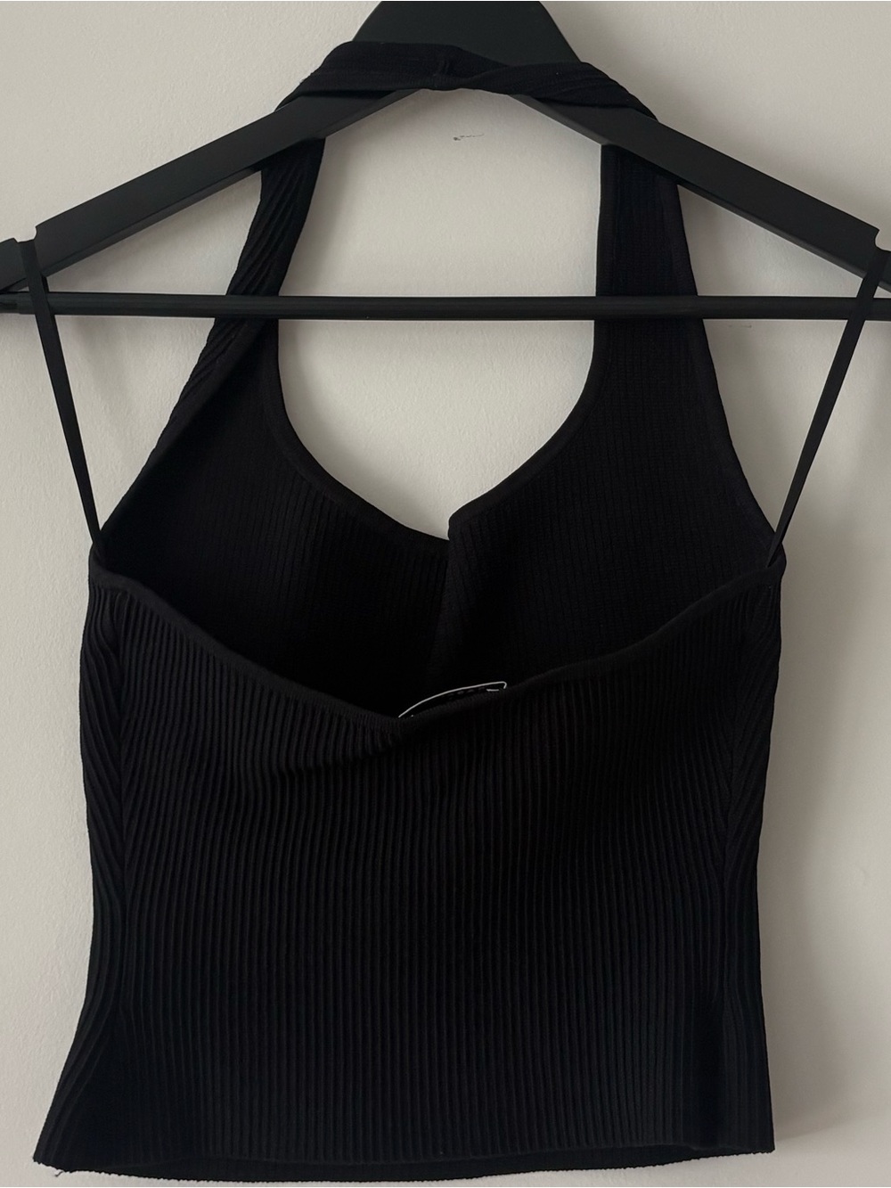 Aritzia Babaton Sculpt Knit Backless Halter Top - Picture 5 of 6